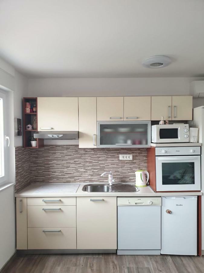 Seventh Heaven 2 Apartment สปลิท ภายนอก รูปภาพ